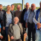 Überrascht wurde der langjährige Mistelgauer Pfarrer Friedrich Heiß bei seinem 75. Geburtstag durch den Posaunenchor Mistelgau in seinem Haus in Bayreuth. Im Bild Pfarrer Friedrich Heiß mit Ehefrau Claudia (von rechts), Helmut Pfaffenberger sowie die beiden Obmänner Fritz Fichtel und Friedhelm Heilmann. Foto: red